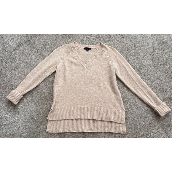 J.CREW Sweaters - J.Crew‎ Merino Wool Alpaca Blend V-Neck Sweater Womens Small Neutral Beige EUC